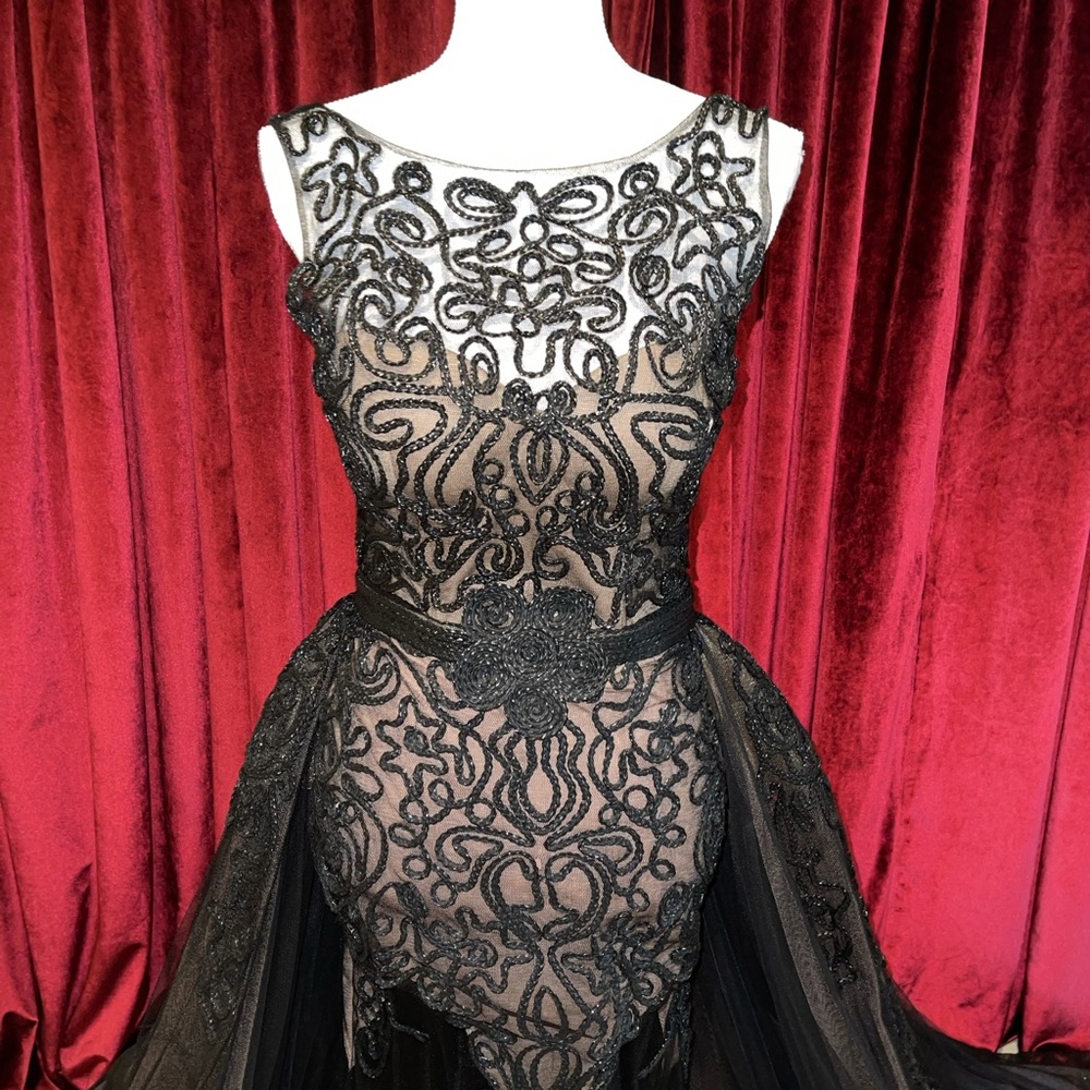 Fouad Sarkis couture gown - Picture 7 of 12